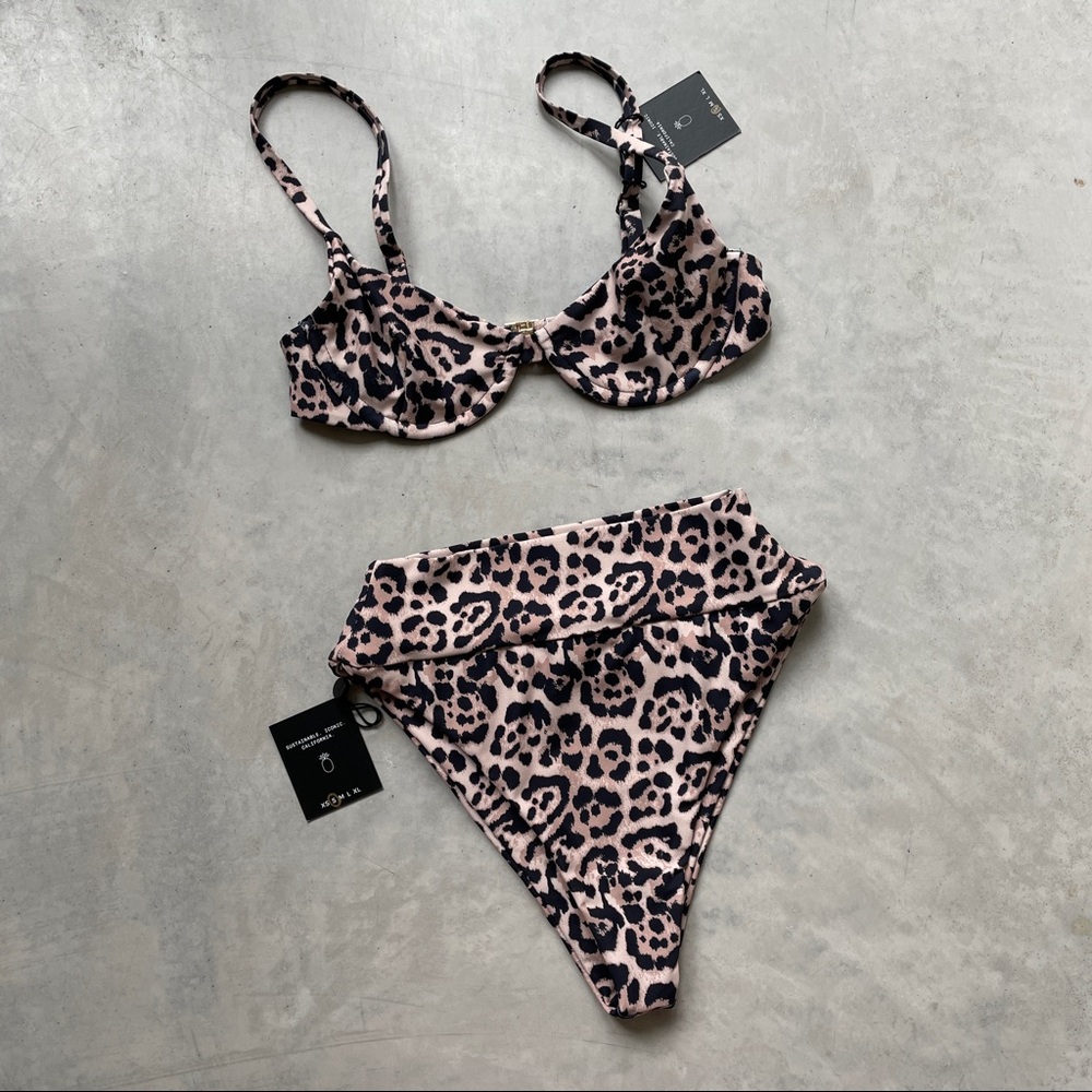 Skatie Bikini Claire Top Freya Bottom Small